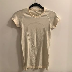 Lululemon Swiftly Tech Short Sleeve Limited run *Floral, size 4